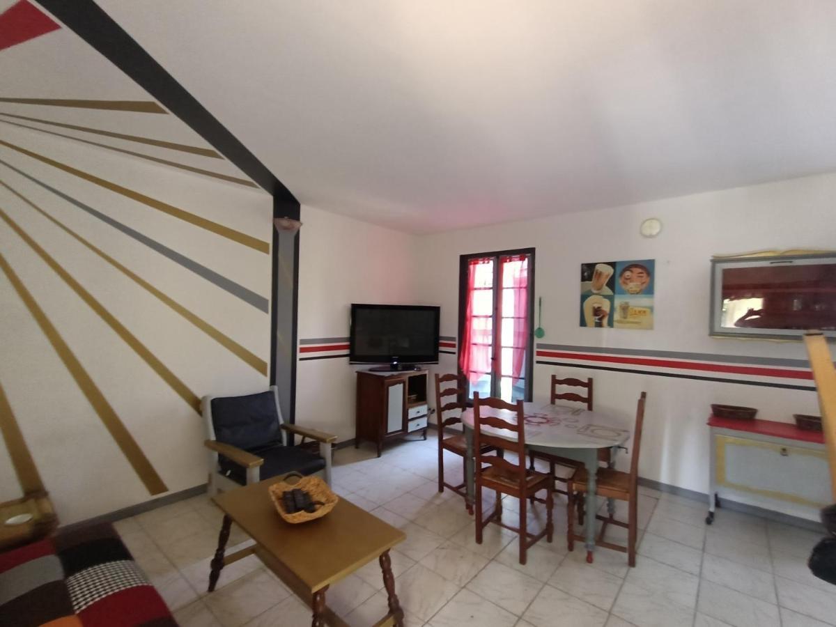 شقة Location Saisonniere Curiste مونتيسكوي المظهر الخارجي الصورة